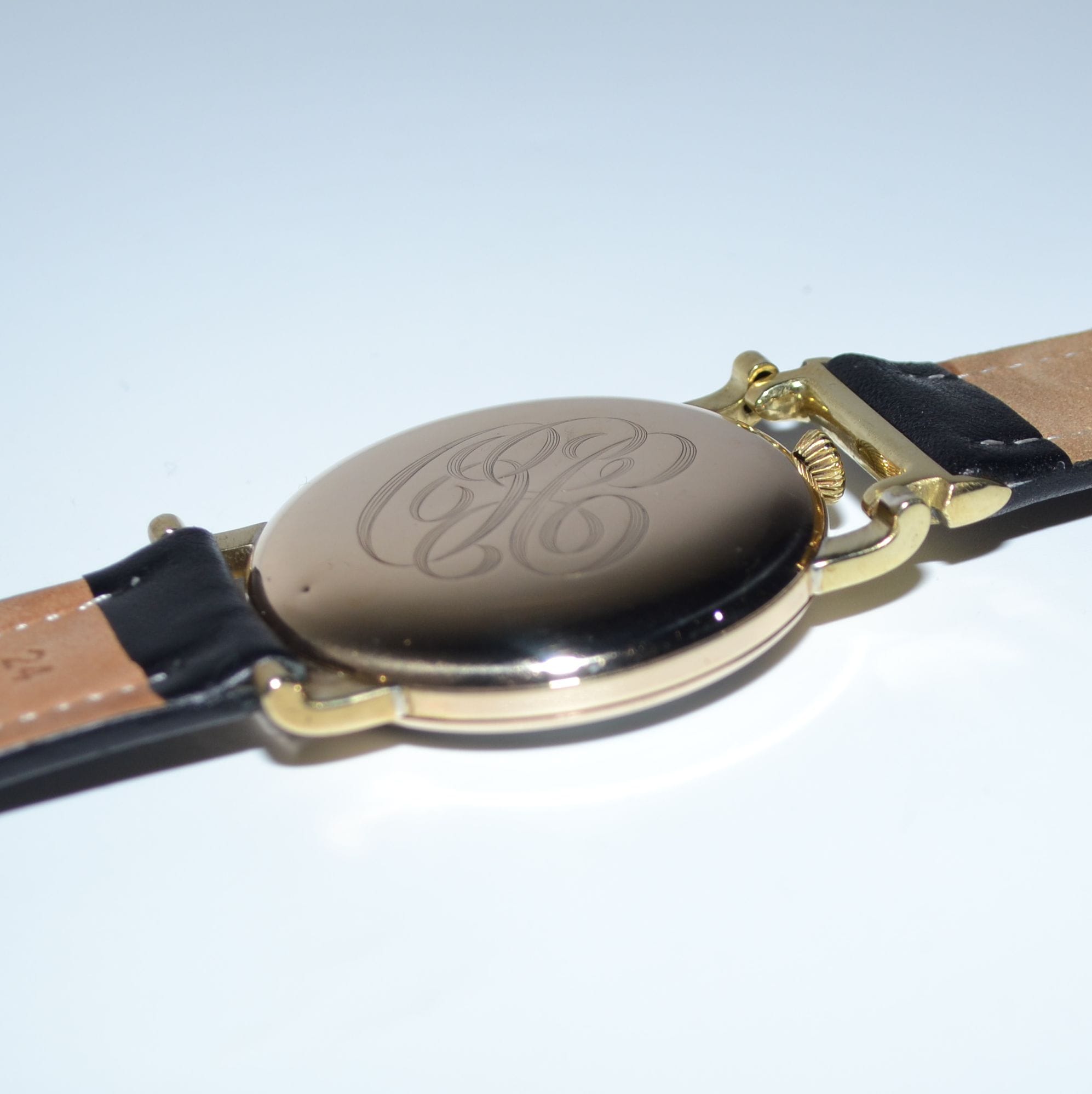 45mm Vintage Rolex Military Watch – Gold-Plated, Porcelain Dial, Semi-Hermetic Case photo 6