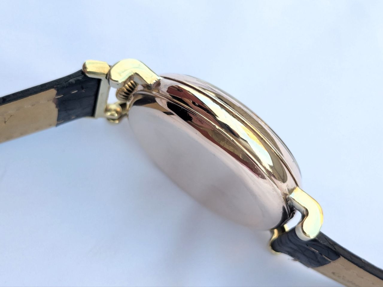 Rolex 9kt rolled gold side view, Dennison case profile and lug detail, 50mm RWC Ltd 1930s wristwatch