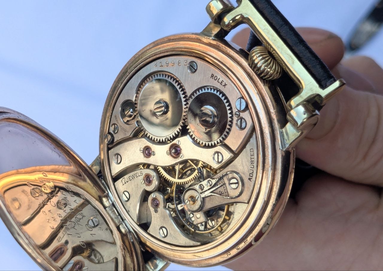 Rare Rolex caliber movement, 15 jewels chronometer with regulator, 9kt rolled gold Dennison Star case