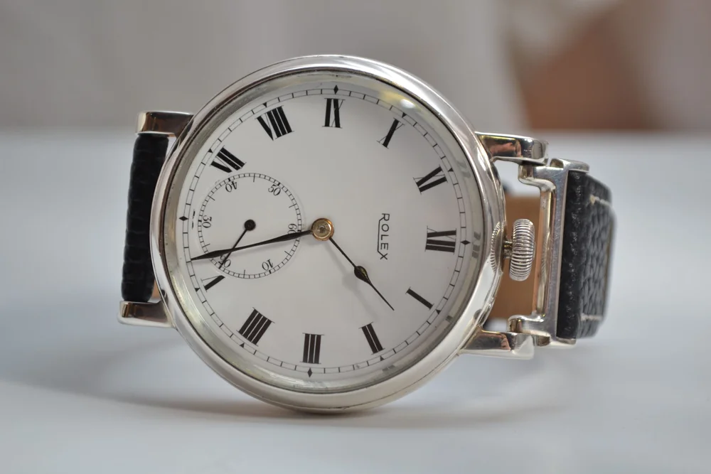 Vintage Rolex Chronometer – 15 Jewel Silver Case Men’s Wristwatch (Collector’s Precision Timepiece)