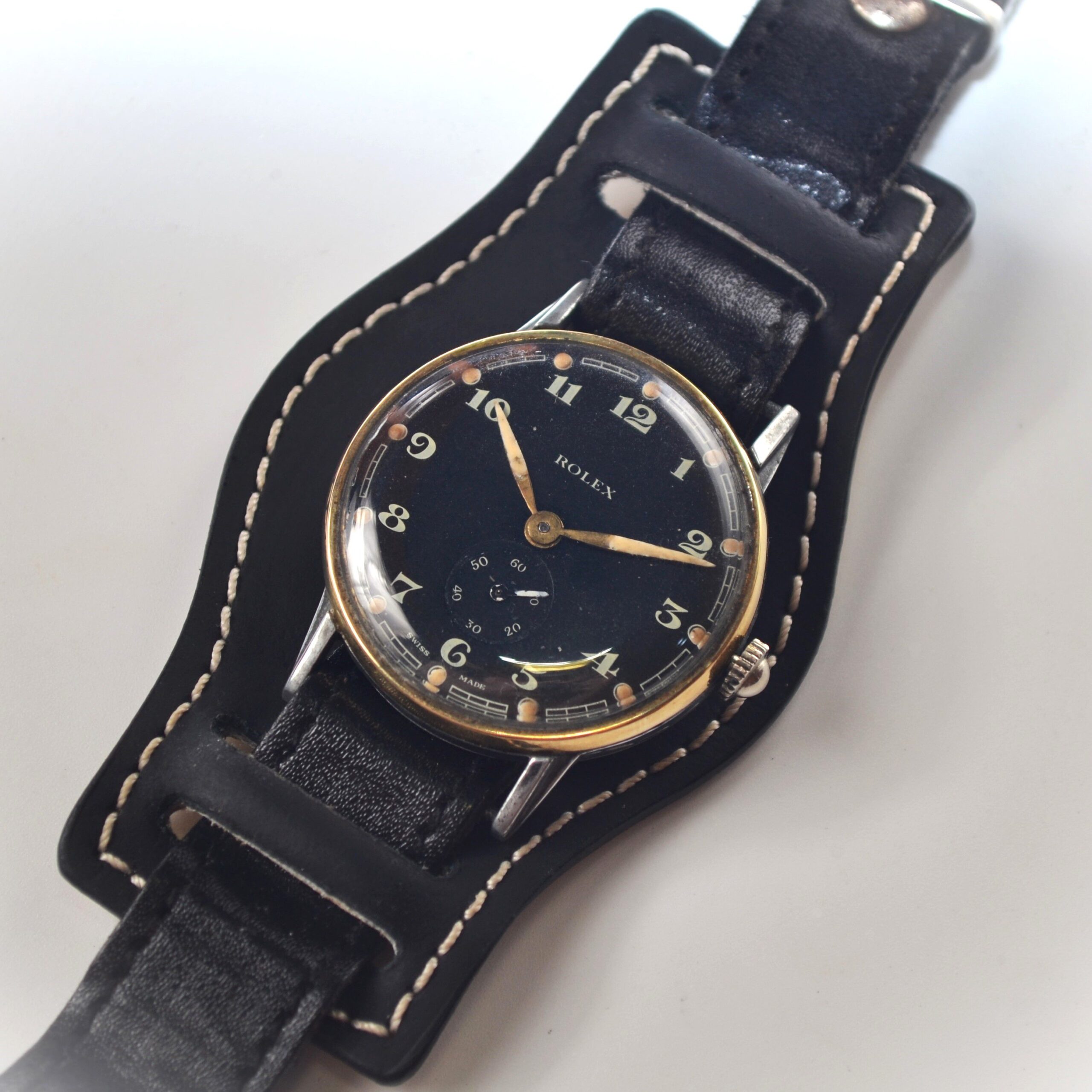 WW2 Era Rolex Bubbleback Military Watch – 35mm Officer's Trench Watch (1940s) photo 4