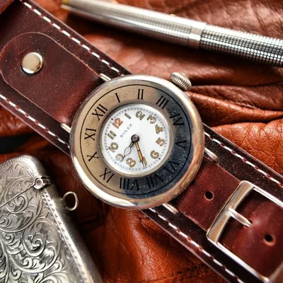 Pocket watch to wristwatch conversion — hunter case adaptation